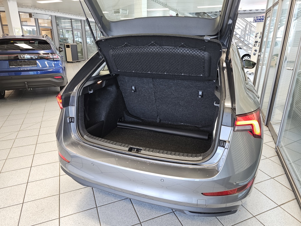 Skoda Scala  bei Hoffmann Automobile in Wolfsburg kaufen und sofort mitnehmen - Bild 2