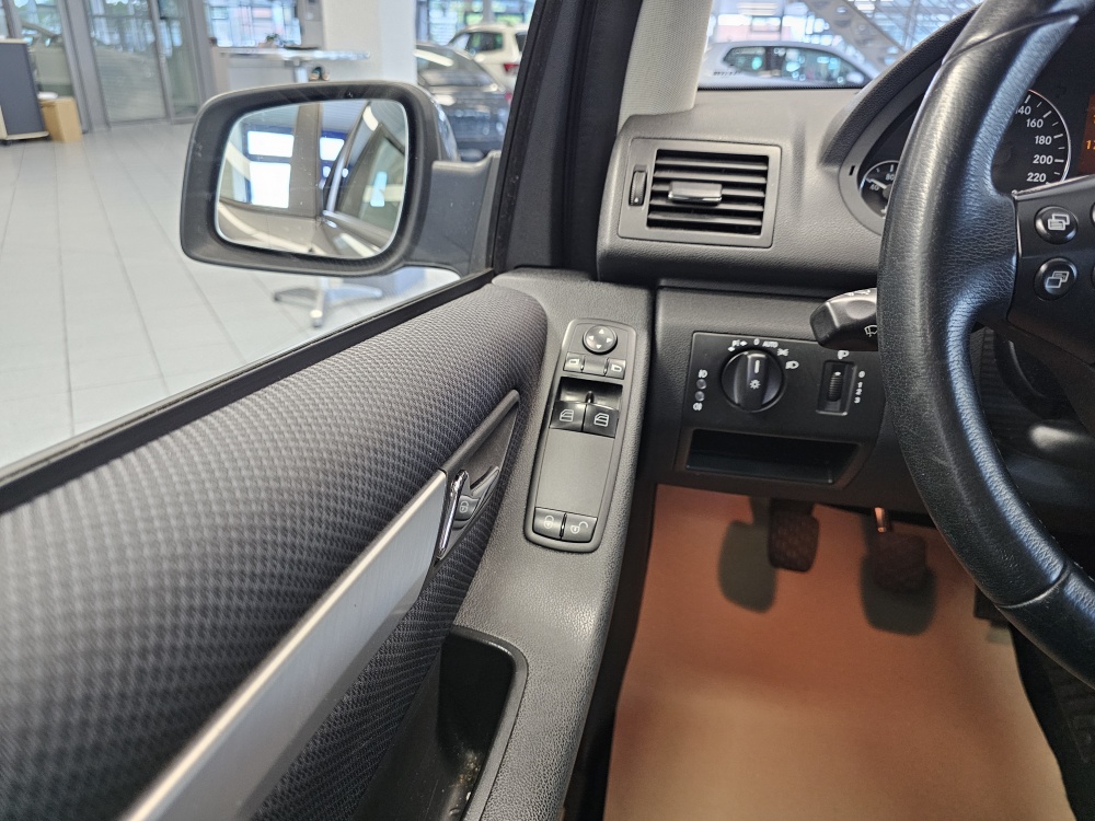 Mercedes-Benz A 180  bei Hoffmann Automobile in Wolfsburg kaufen und sofort mitnehmen - Bild 11