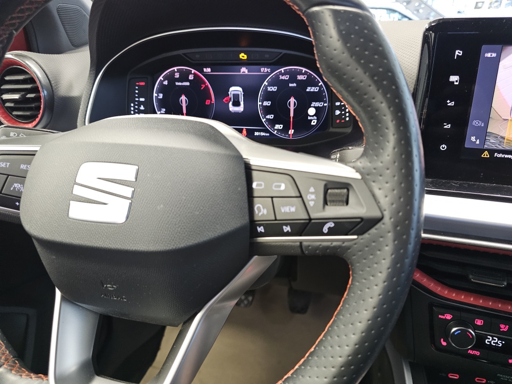 Seat Arona  bei Hoffmann Automobile in Wolfsburg kaufen und sofort mitnehmen - Bild 16