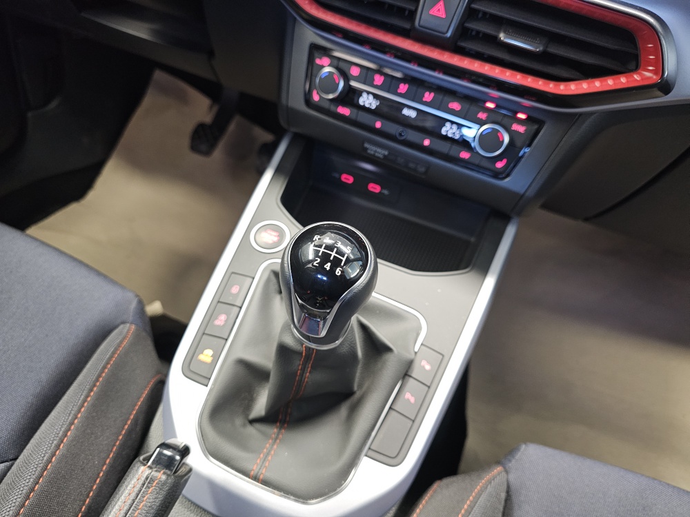 Seat Arona  bei Hoffmann Automobile in Wolfsburg kaufen und sofort mitnehmen - Bild 6