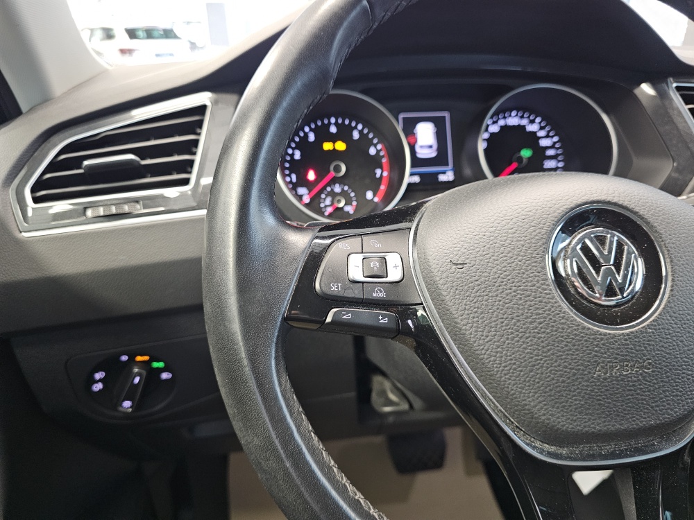 VW Tiguan  bei Hoffmann Automobile in Wolfsburg kaufen und sofort mitnehmen - Bild 16