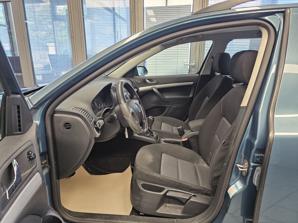 Skoda Octavia Combi  bei Hoffmann Automobile in Wolfsburg kaufen und sofort mitnehmen - Bild 11