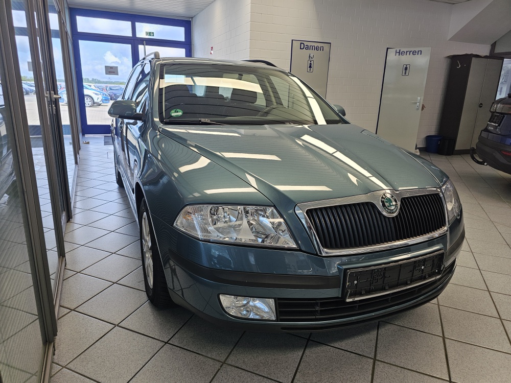 Skoda Octavia Combi  bei Hoffmann Automobile in Wolfsburg kaufen und sofort mitnehmen - Bild 16