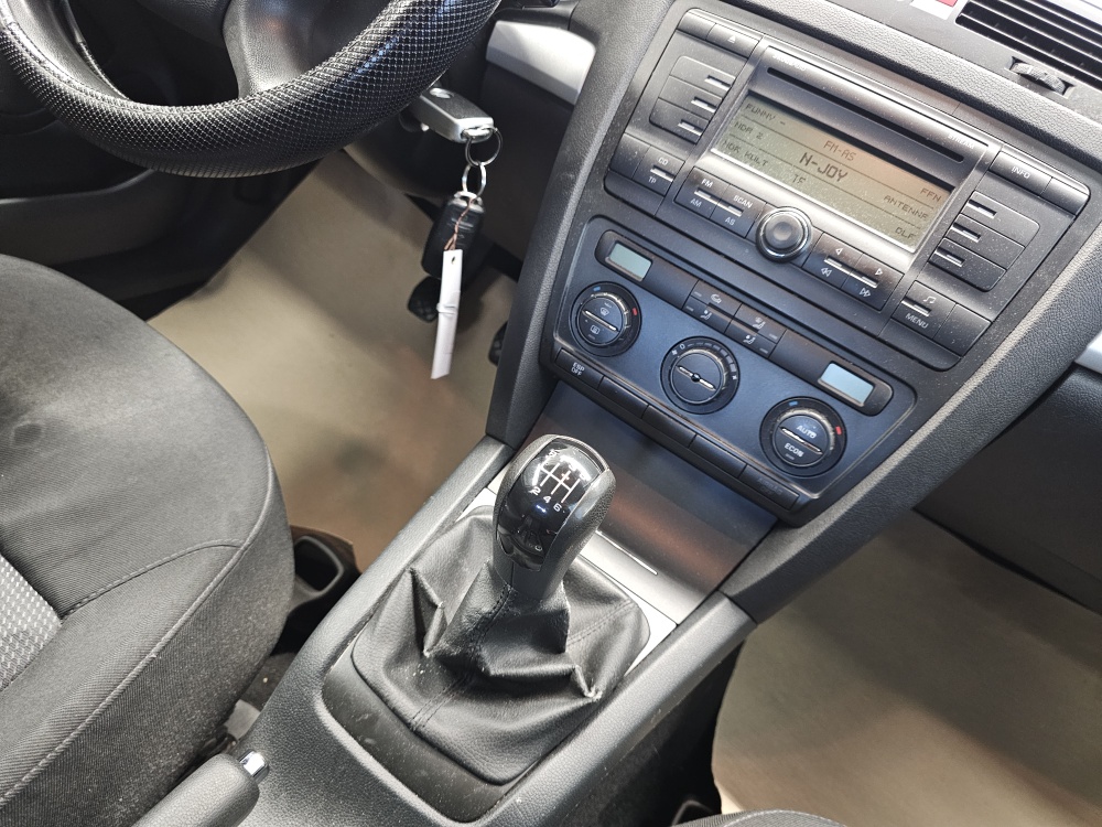 Skoda Octavia Combi  bei Hoffmann Automobile in Wolfsburg kaufen und sofort mitnehmen - Bild 6
