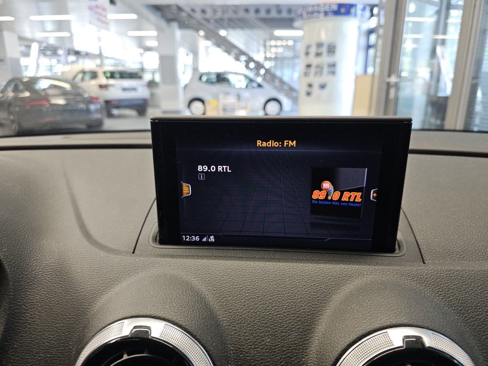 Audi A3 Sportback  bei Hoffmann Automobile in Wolfsburg kaufen und sofort mitnehmen - Bild 11