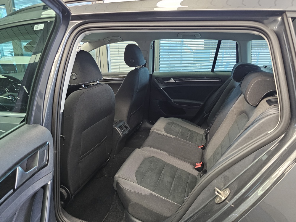 VW Golf Variant  bei Hoffmann Automobile in Wolfsburg kaufen und sofort mitnehmen - Bild 4