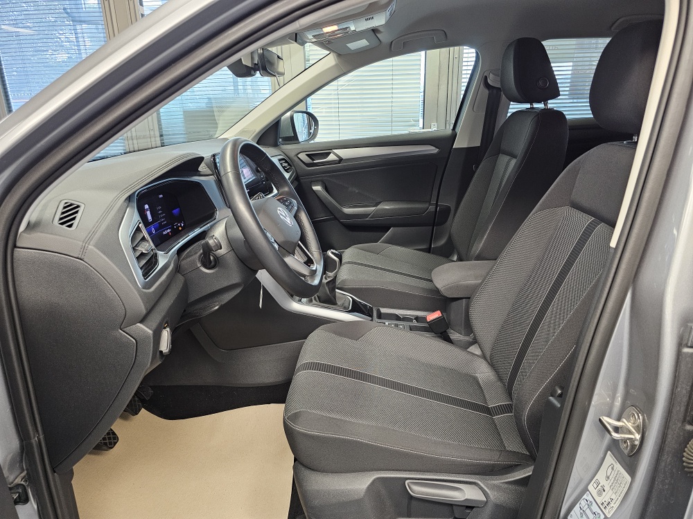 VW T-Roc  bei Hoffmann Automobile in Wolfsburg kaufen und sofort mitnehmen - Bild 18