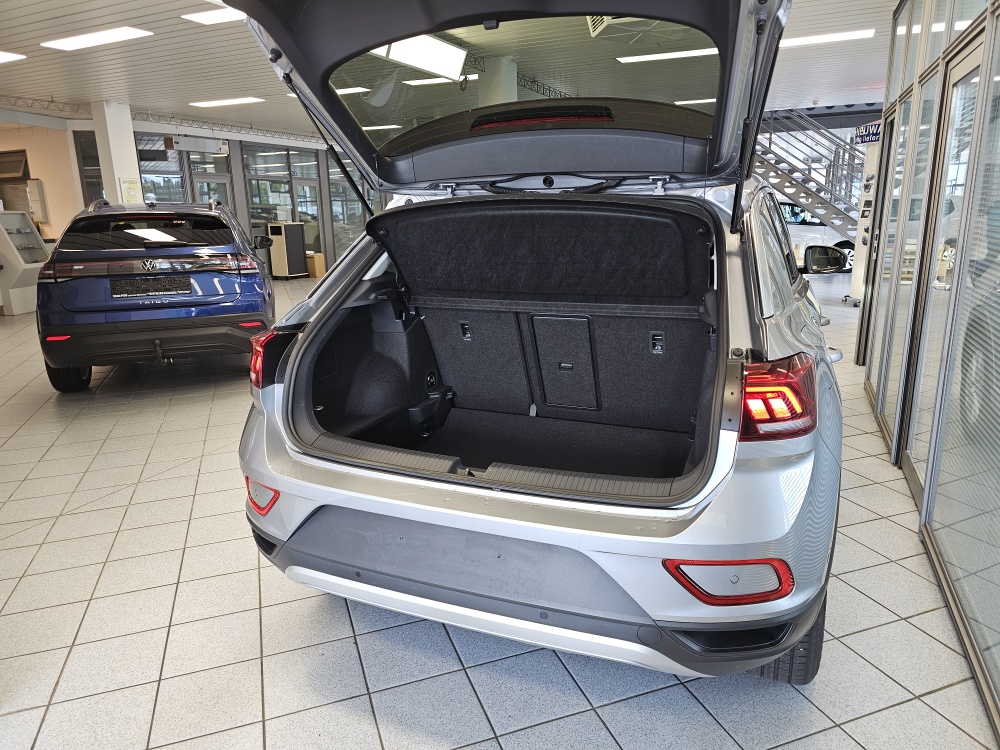 VW T-Roc  bei Hoffmann Automobile in Wolfsburg kaufen und sofort mitnehmen - Bild 2