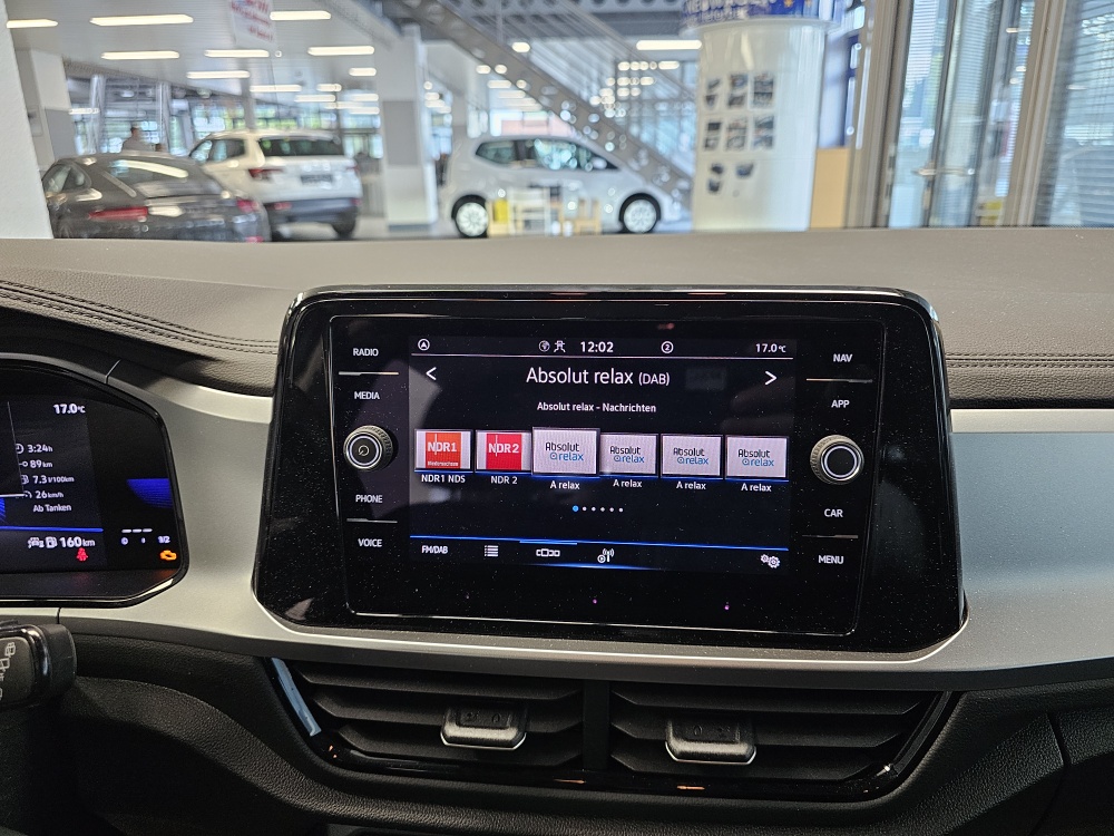 VW T-Roc  bei Hoffmann Automobile in Wolfsburg kaufen und sofort mitnehmen - Bild 8