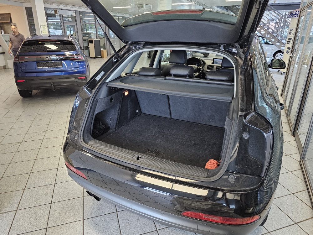 Audi Q3  bei Hoffmann Automobile in Wolfsburg kaufen und sofort mitnehmen - Bild 2