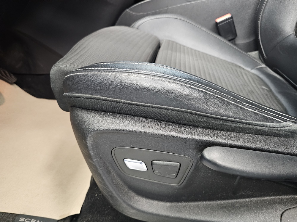 Renault Scenic  bei Hoffmann Automobile in Wolfsburg kaufen und sofort mitnehmen - Bild 22