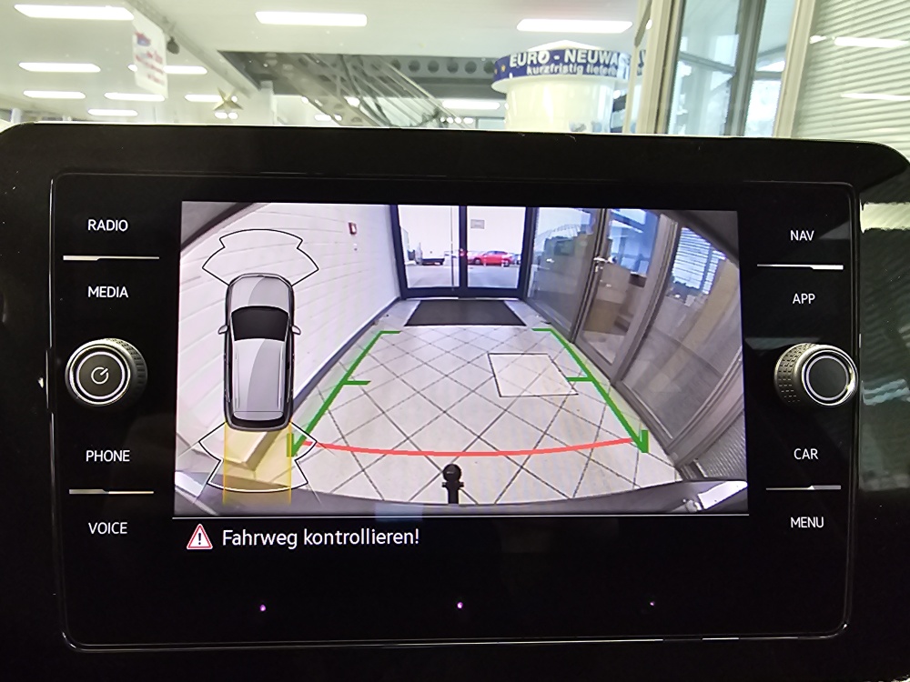 VW T-Cross  bei Hoffmann Automobile in Wolfsburg kaufen und sofort mitnehmen - Bild 17