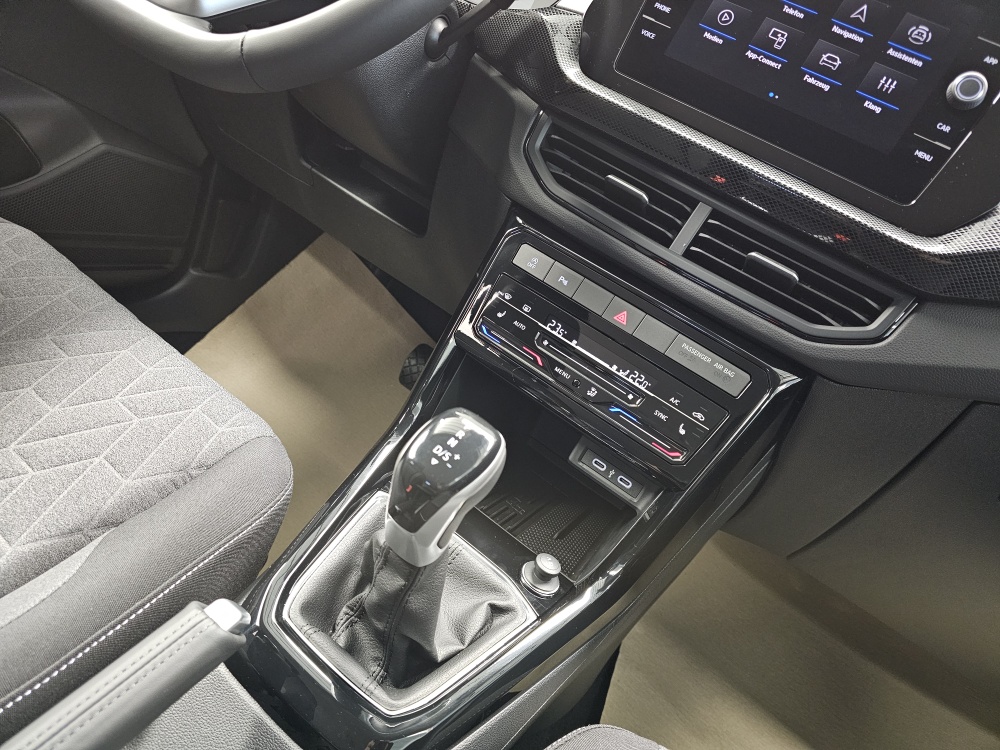 VW T-Cross  bei Hoffmann Automobile in Wolfsburg kaufen und sofort mitnehmen - Bild 8