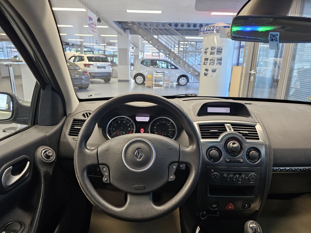 Renault Megane Grandtour  bei Hoffmann Automobile in Wolfsburg kaufen und sofort mitnehmen - Bild 11