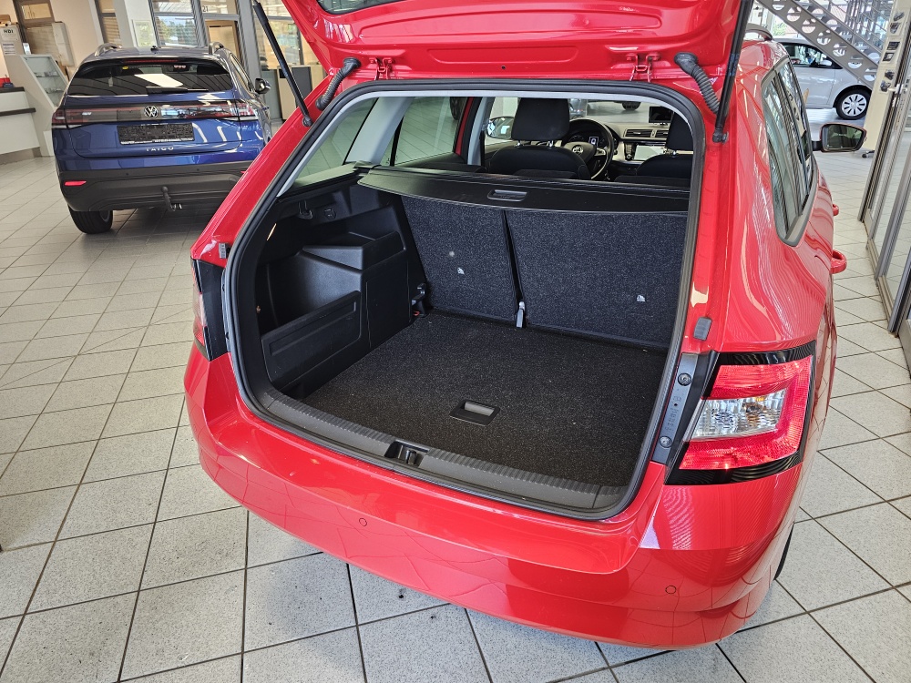 Skoda Fabia Combi  bei Hoffmann Automobile in Wolfsburg kaufen und sofort mitnehmen - Bild 2