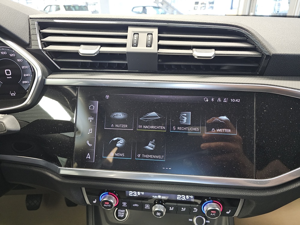 Audi Q3  bei Hoffmann Automobile in Wolfsburg kaufen und sofort mitnehmen - Bild 14