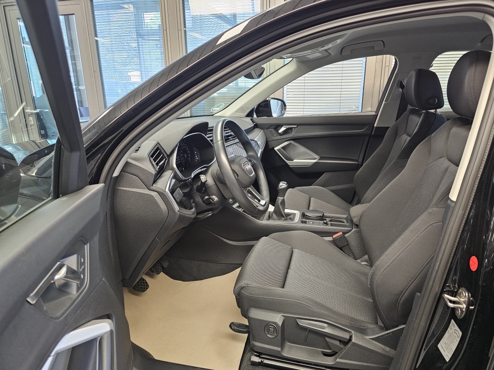 Audi Q3  bei Hoffmann Automobile in Wolfsburg kaufen und sofort mitnehmen - Bild 23