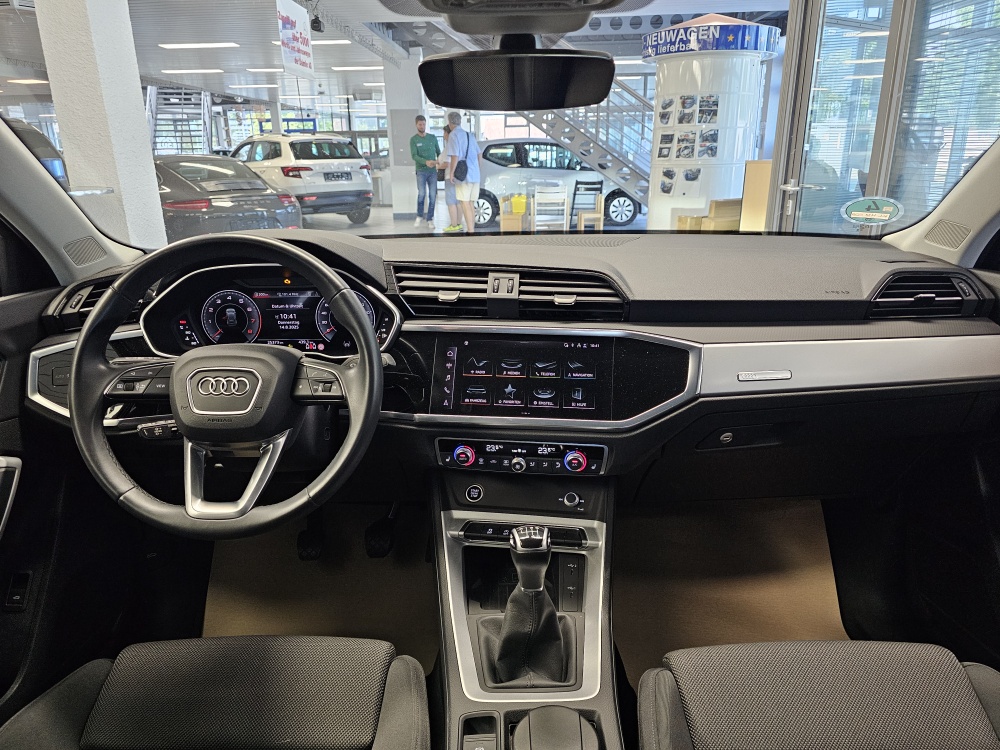 Audi Q3  bei Hoffmann Automobile in Wolfsburg kaufen und sofort mitnehmen - Bild 9