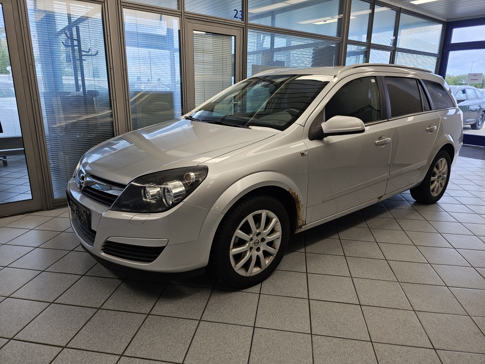 Opel Astra Caravan  bei Hoffmann Automobile in Wolfsburg kaufen und sofort mitnehmen - Bild 1