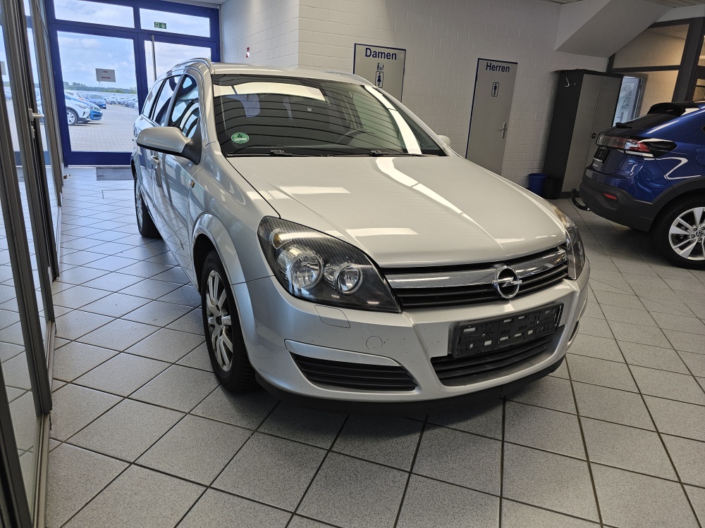 Opel Astra Caravan  bei Hoffmann Automobile in Wolfsburg kaufen und sofort mitnehmen - Bild 15