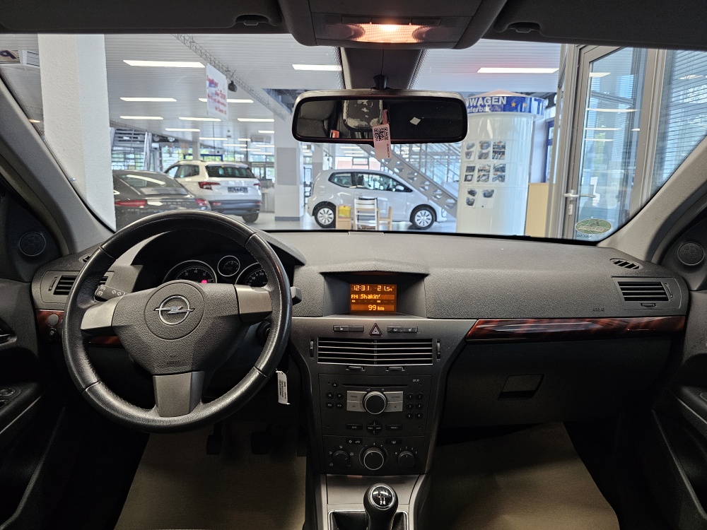 Opel Astra Caravan  bei Hoffmann Automobile in Wolfsburg kaufen und sofort mitnehmen - Bild 6