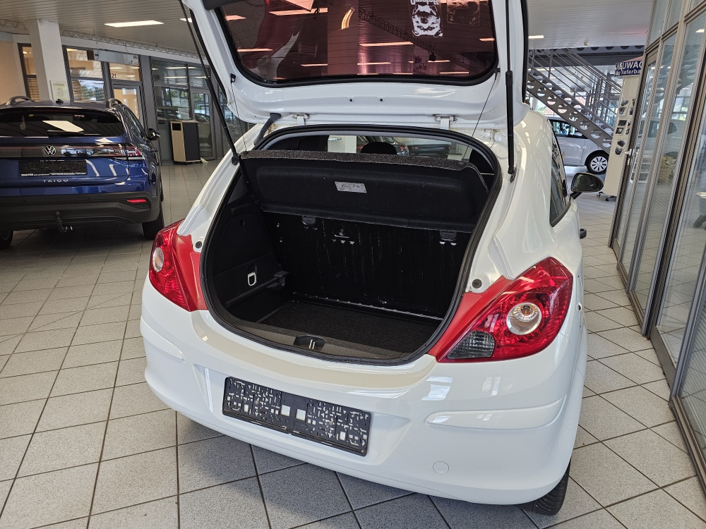 Opel Corsa  bei Hoffmann Automobile in Wolfsburg kaufen und sofort mitnehmen - Bild 2