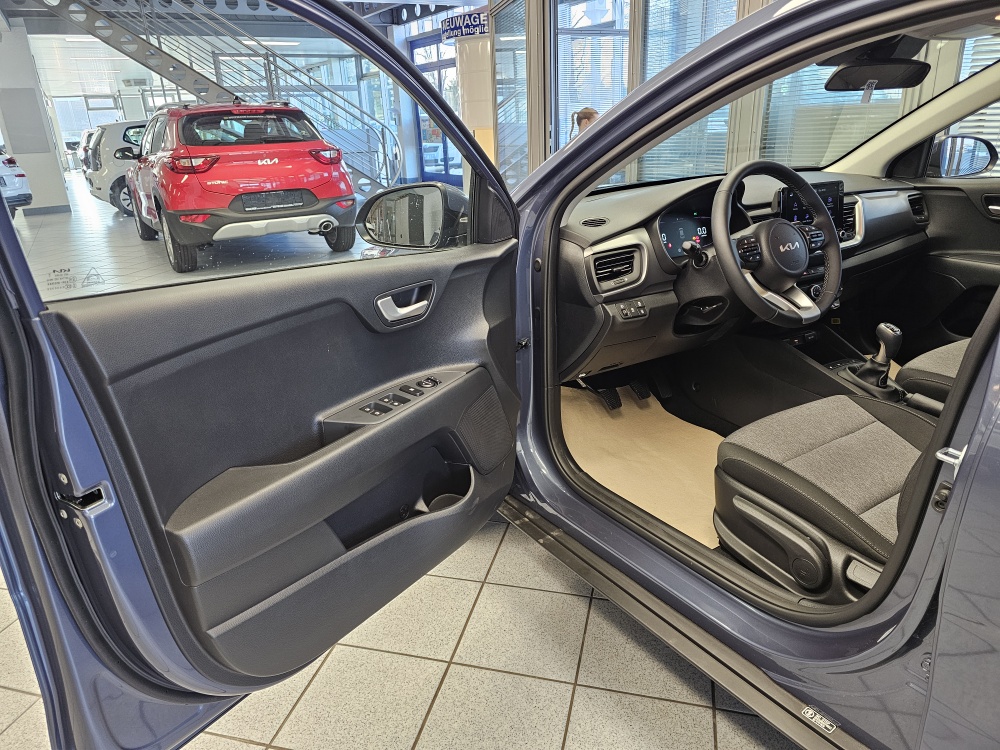 Kia Stonic bei Hoffmann Automobile in Wolfsburg kaufen und sofort mitnehmen - Bild 25