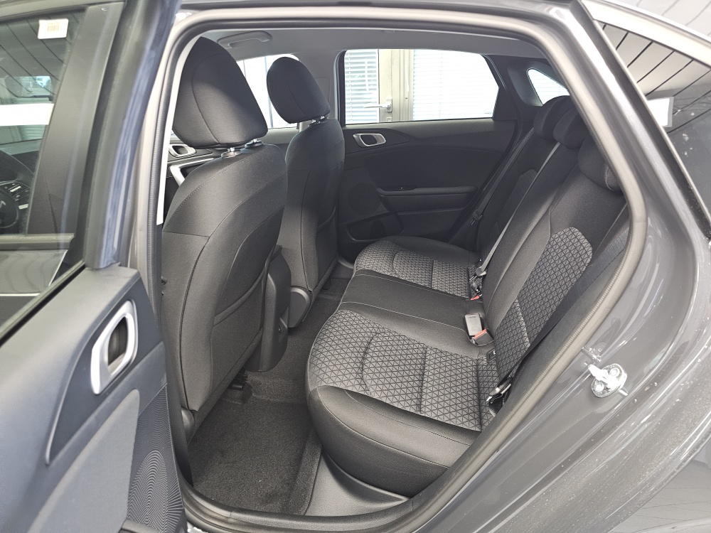 Kia Ceed  bei Hoffmann Automobile in Wolfsburg kaufen und sofort mitnehmen - Bild 5