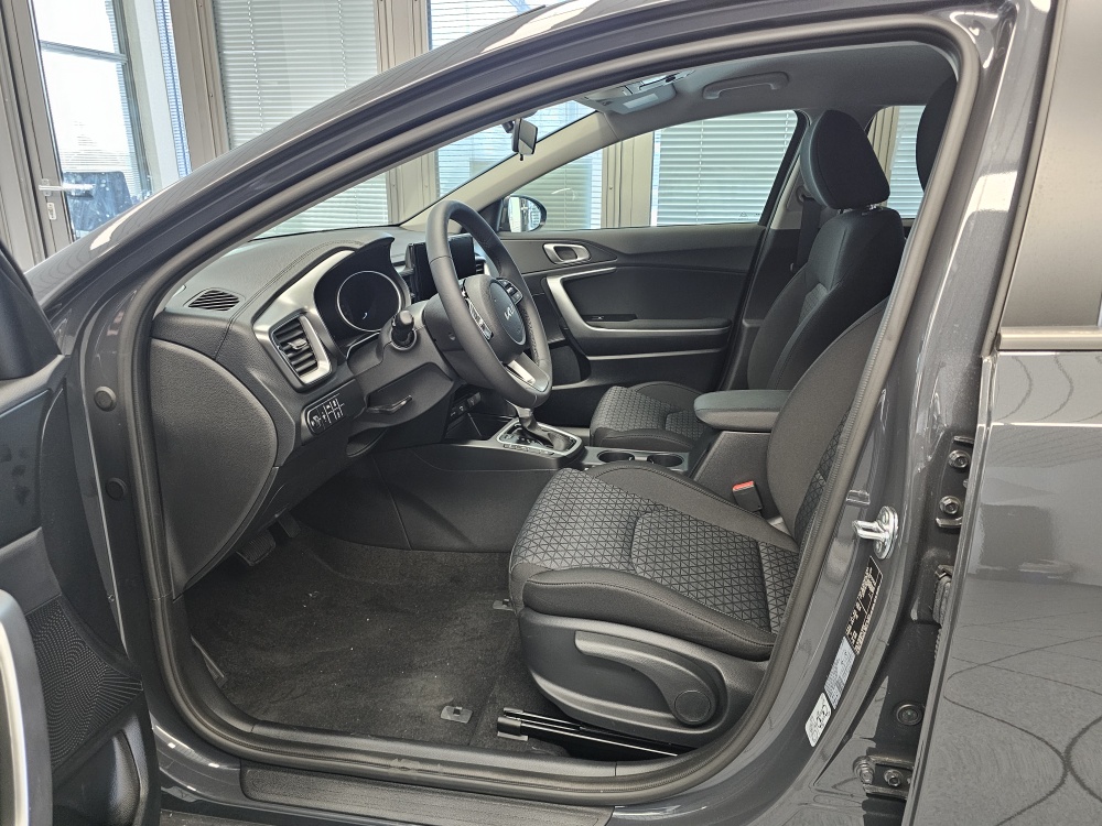Kia Ceed  bei Hoffmann Automobile in Wolfsburg kaufen und sofort mitnehmen - Bild 9