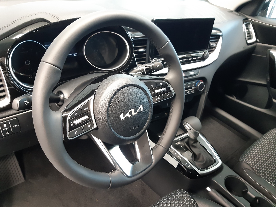 Kia Ceed  bei Hoffmann Automobile in Wolfsburg kaufen und sofort mitnehmen - Bild 11