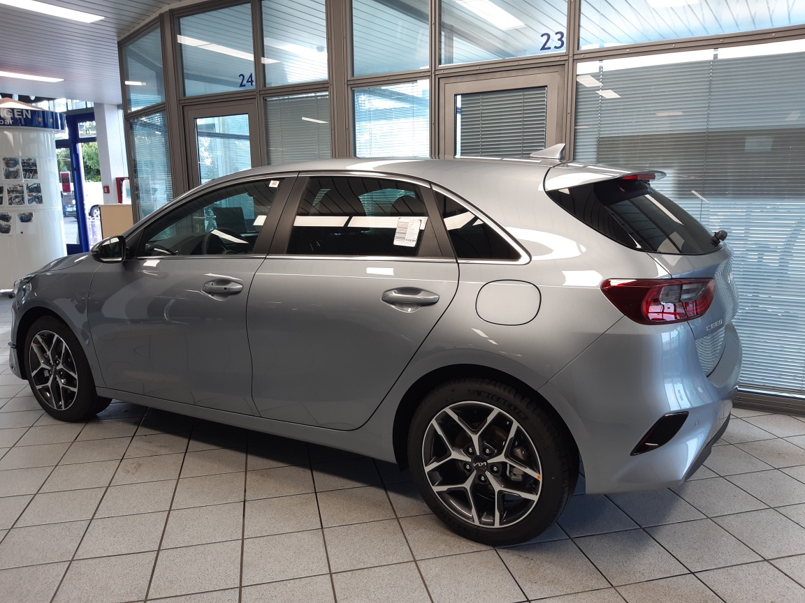 Kia Ceed  bei Hoffmann Automobile in Wolfsburg kaufen und sofort mitnehmen - Bild 13
