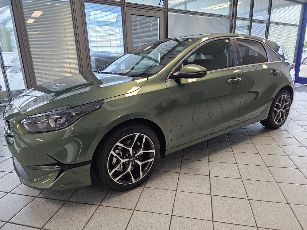 Kia Ceed  für nur 24.750,- € bei Hoffmann Automobile in Wolfsburg kaufen und sofort mitnehmen