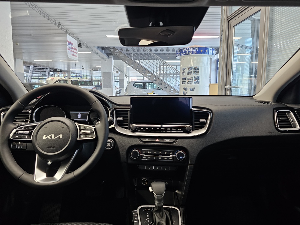 Kia Ceed  bei Hoffmann Automobile in Wolfsburg kaufen und sofort mitnehmen - Bild 3