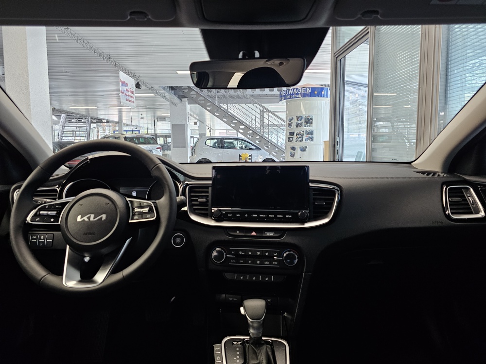 Kia Ceed  bei Hoffmann Automobile in Wolfsburg kaufen und sofort mitnehmen - Bild 3