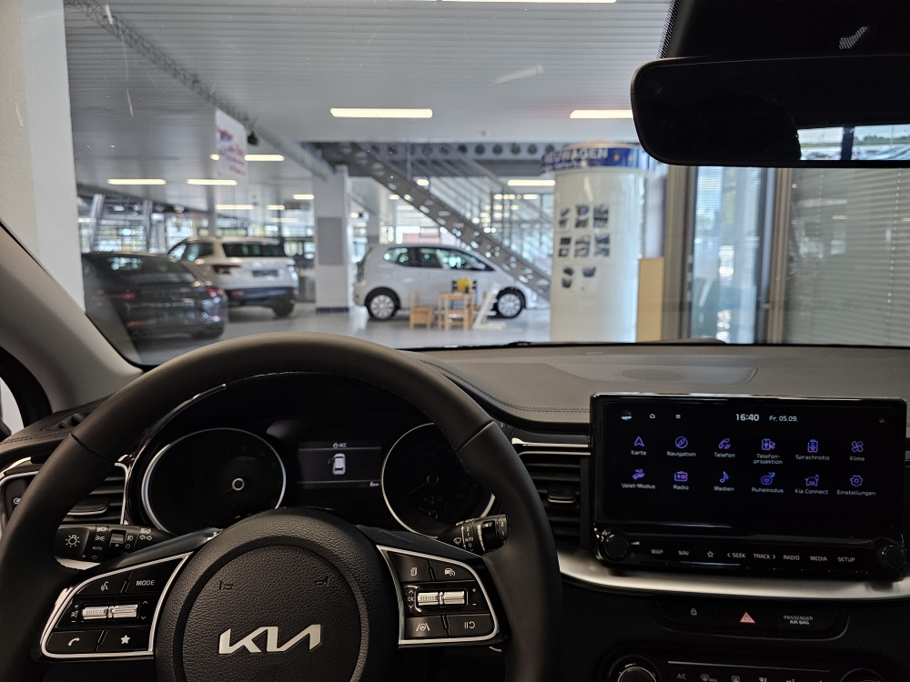 Kia Ceed  bei Hoffmann Automobile in Wolfsburg kaufen und sofort mitnehmen - Bild 8