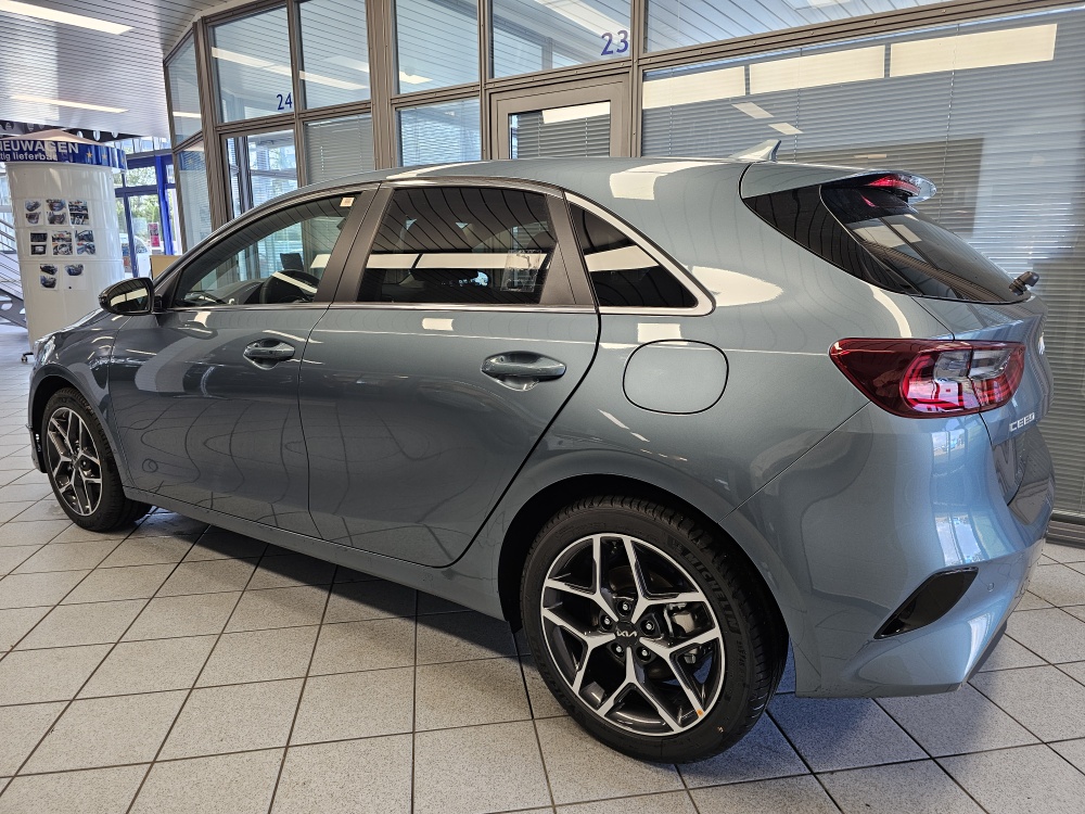 Kia Ceed  bei Hoffmann Automobile in Wolfsburg kaufen und sofort mitnehmen - Bild 14