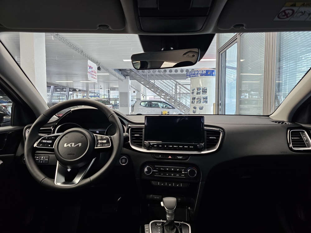 Kia Ceed  bei Hoffmann Automobile in Wolfsburg kaufen und sofort mitnehmen - Bild 3