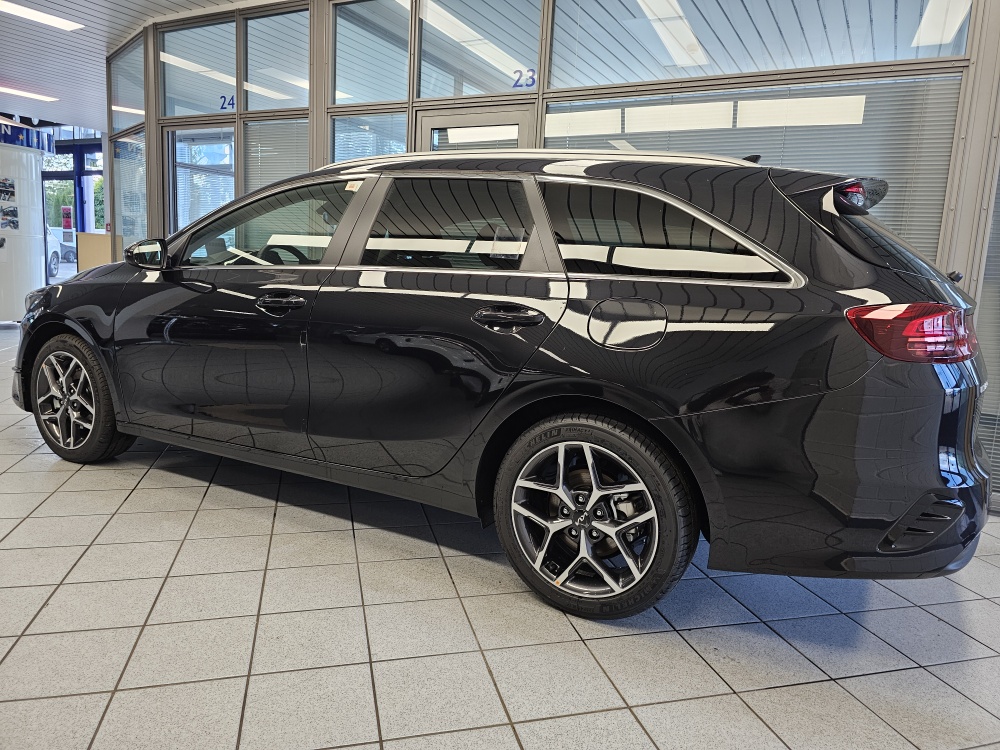 Kia Ceed  bei Hoffmann Automobile in Wolfsburg kaufen und sofort mitnehmen - Bild 15