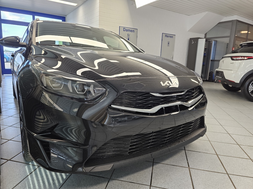 Kia Ceed  bei Hoffmann Automobile in Wolfsburg kaufen und sofort mitnehmen - Bild 16