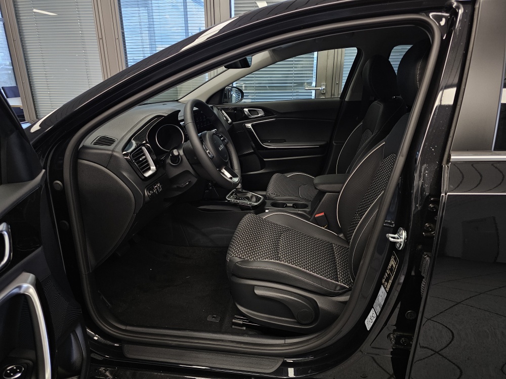 Kia Ceed  bei Hoffmann Automobile in Wolfsburg kaufen und sofort mitnehmen - Bild 9