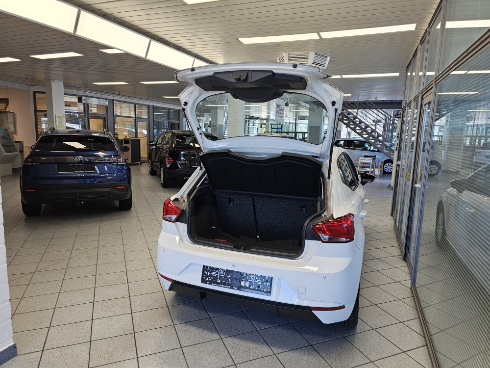 Seat Ibiza  bei Hoffmann Automobile in Wolfsburg kaufen und sofort mitnehmen - Bild 2