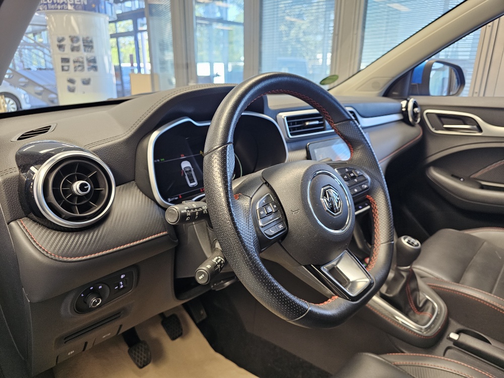 MG ZS  bei Hoffmann Automobile in Wolfsburg kaufen und sofort mitnehmen - Bild 18
