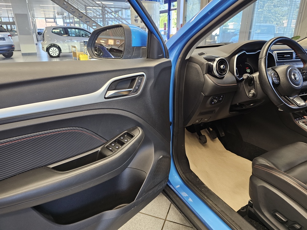 MG ZS  bei Hoffmann Automobile in Wolfsburg kaufen und sofort mitnehmen - Bild 21