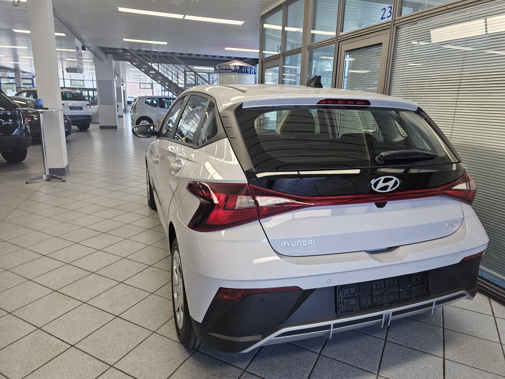 Hyundai i20  bei Hoffmann Automobile in Wolfsburg kaufen und sofort mitnehmen - Bild 3
