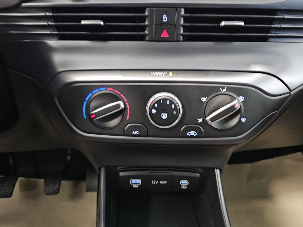 Hyundai i20  bei Hoffmann Automobile in Wolfsburg kaufen und sofort mitnehmen - Bild 8