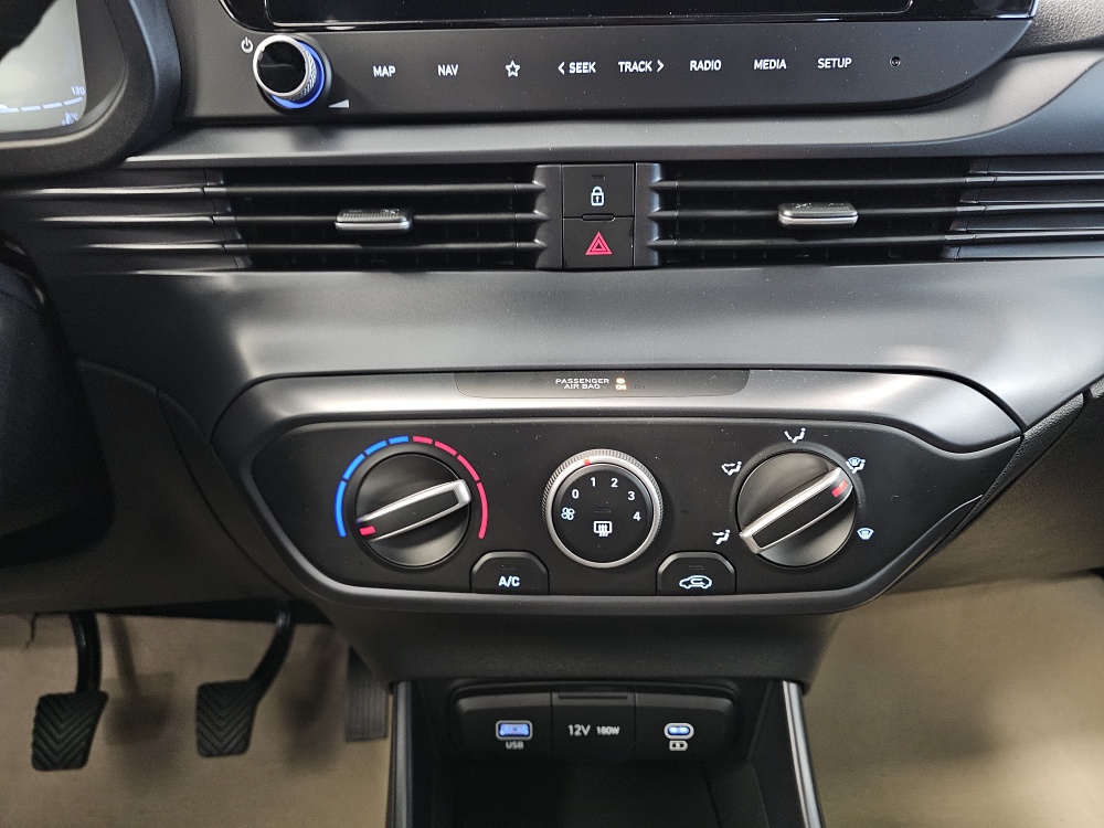 Hyundai i20  bei Hoffmann Automobile in Wolfsburg kaufen und sofort mitnehmen - Bild 8