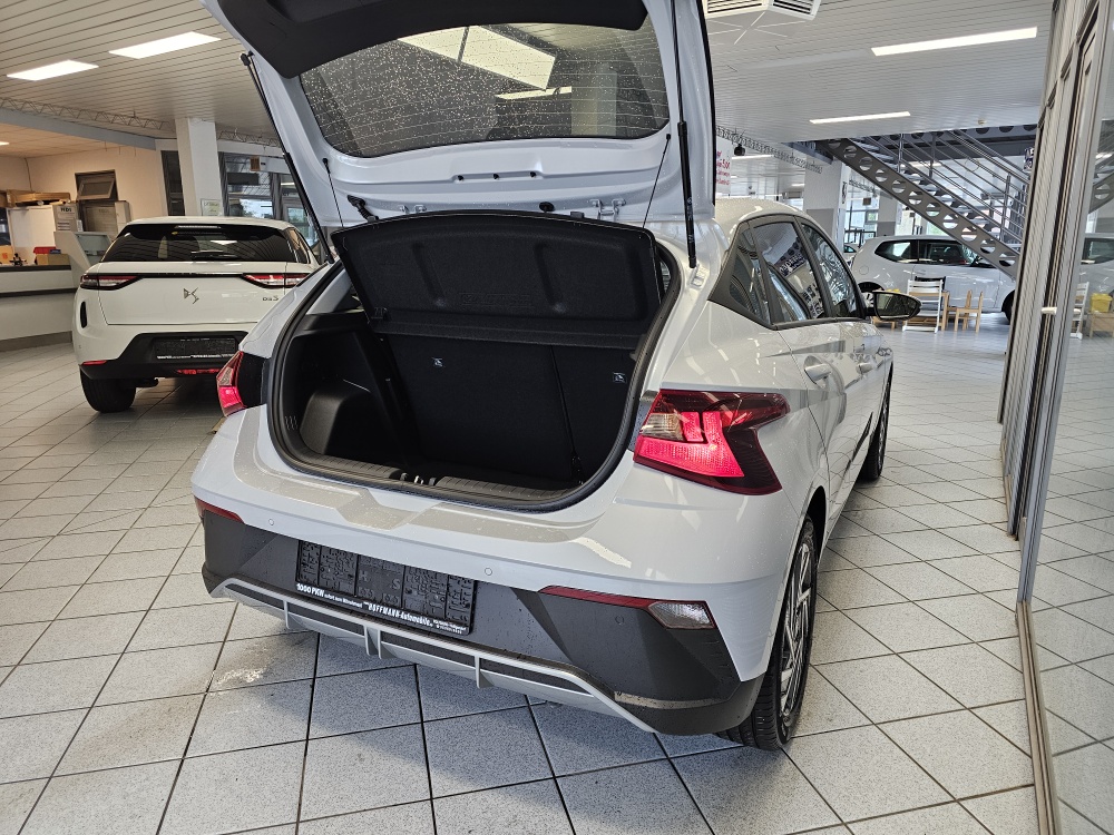 Hyundai i20  bei Hoffmann Automobile in Wolfsburg kaufen und sofort mitnehmen - Bild 2