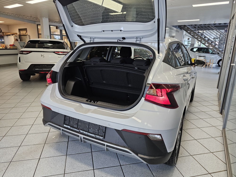Hyundai i20  bei Hoffmann Automobile in Wolfsburg kaufen und sofort mitnehmen - Bild 2