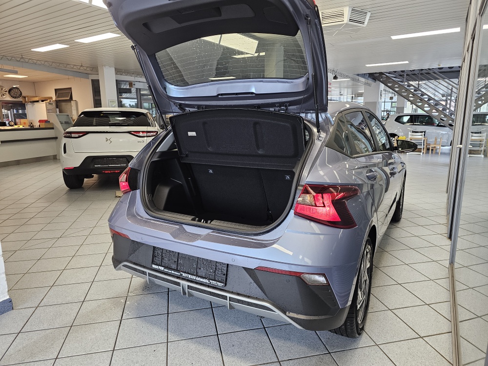 Hyundai i20  bei Hoffmann Automobile in Wolfsburg kaufen und sofort mitnehmen - Bild 2