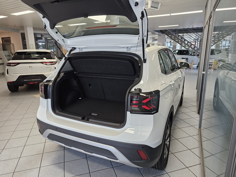 VW T-Cross  bei Hoffmann Automobile in Wolfsburg kaufen und sofort mitnehmen - Bild 2